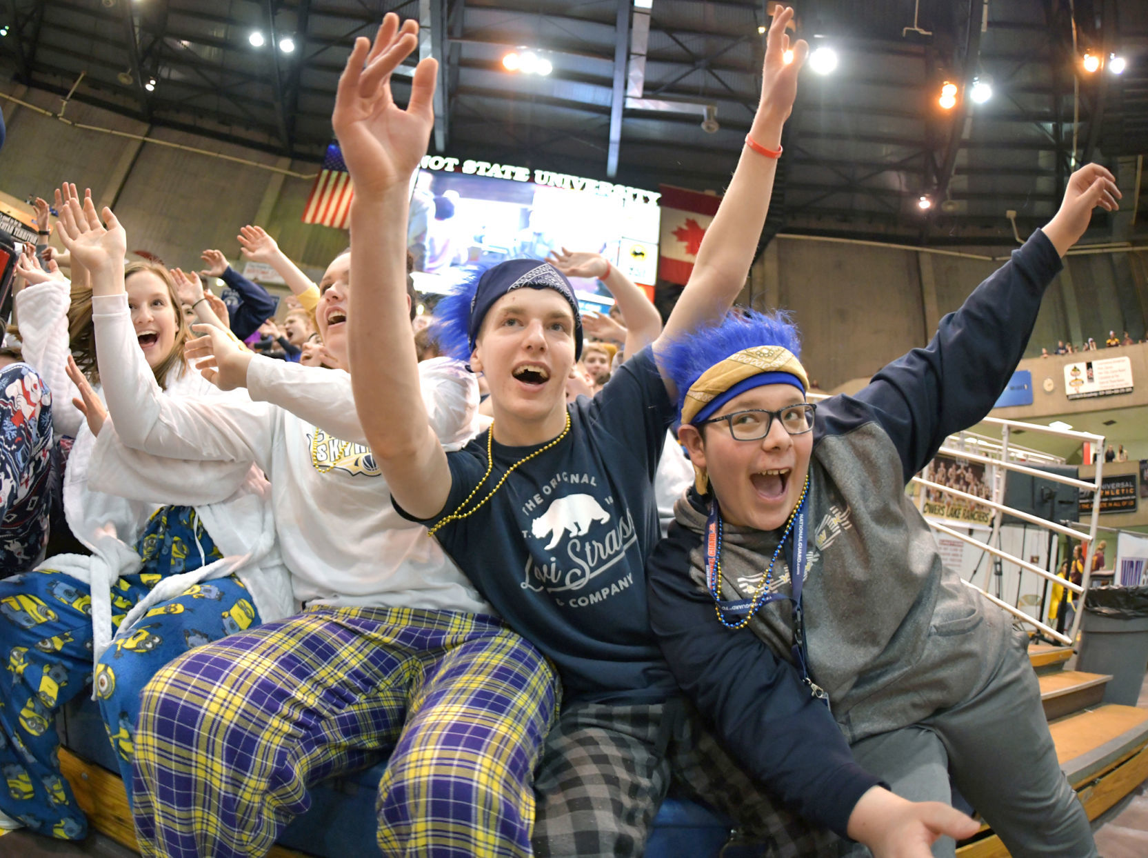 031519-nws-b-fans